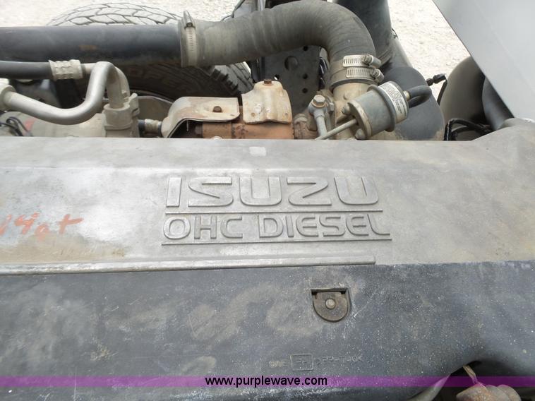 image for item L6296 2000 Isuzu W4500 refuse truck