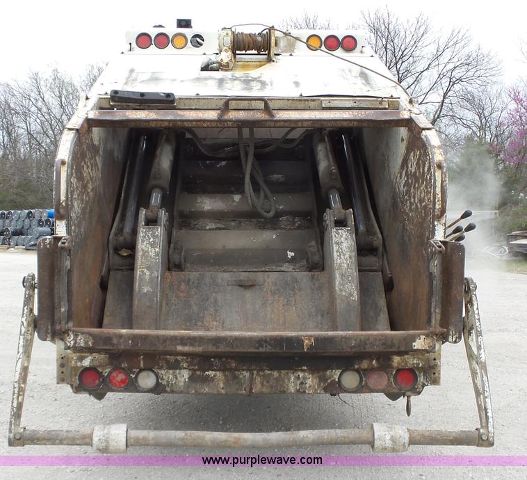 image for item L6297 2002 Sterling SC8000 refuse truck