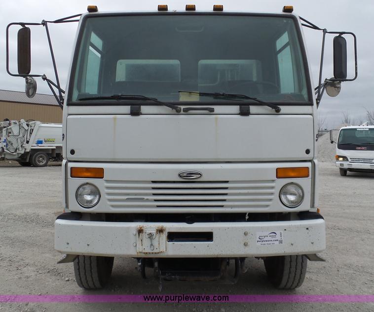 image for item L6297 2002 Sterling SC8000 refuse truck