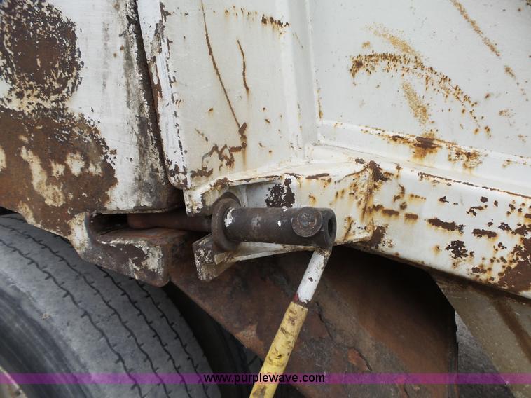 image for item L6297 2002 Sterling SC8000 refuse truck