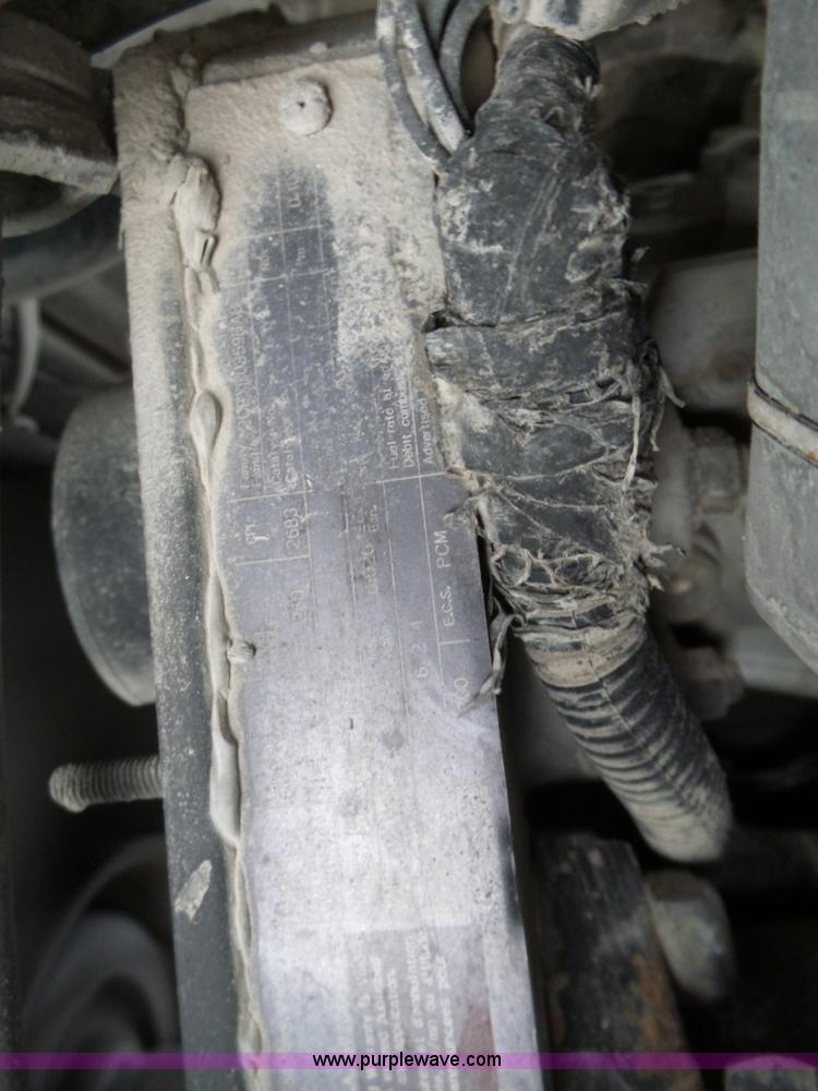 image for item L6297 2002 Sterling SC8000 refuse truck