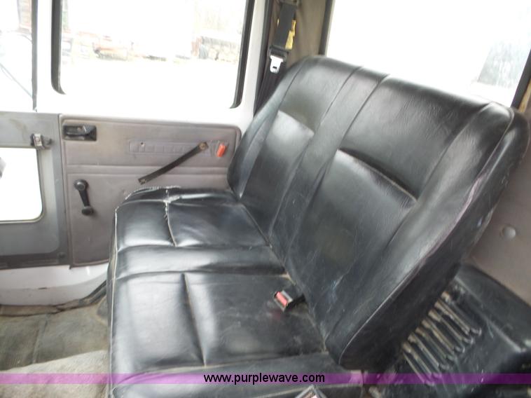 image for item L6297 2002 Sterling SC8000 refuse truck