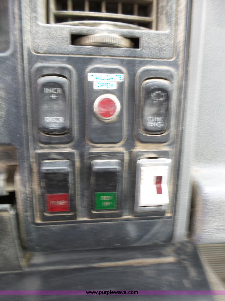 image for item L6297 2002 Sterling SC8000 refuse truck