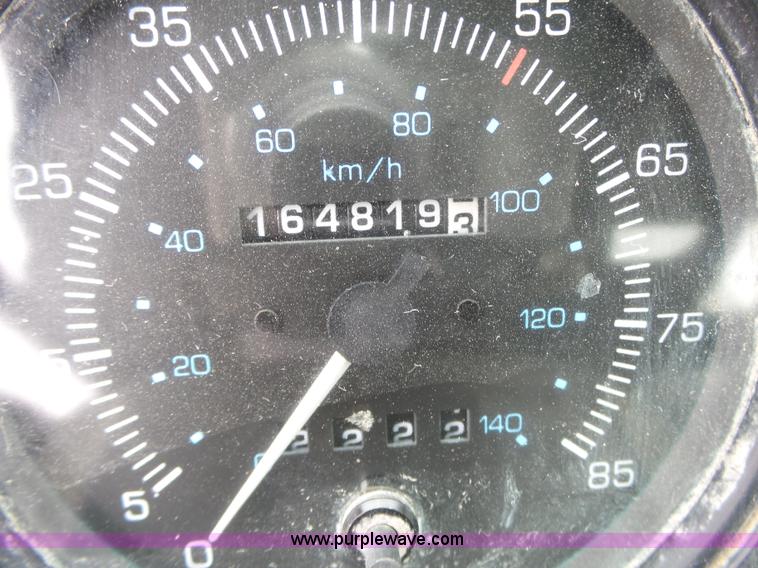 image for item L6297 2002 Sterling SC8000 refuse truck