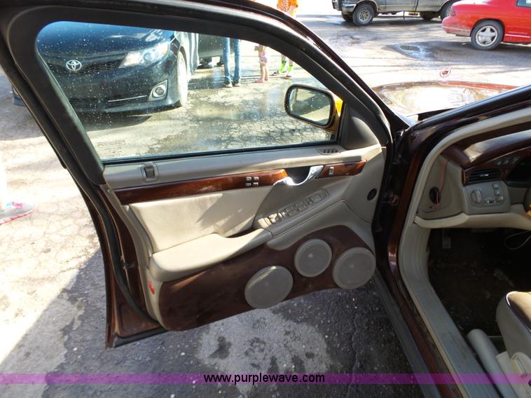 image for item L6320 2001 Cadillac DeVille DHS