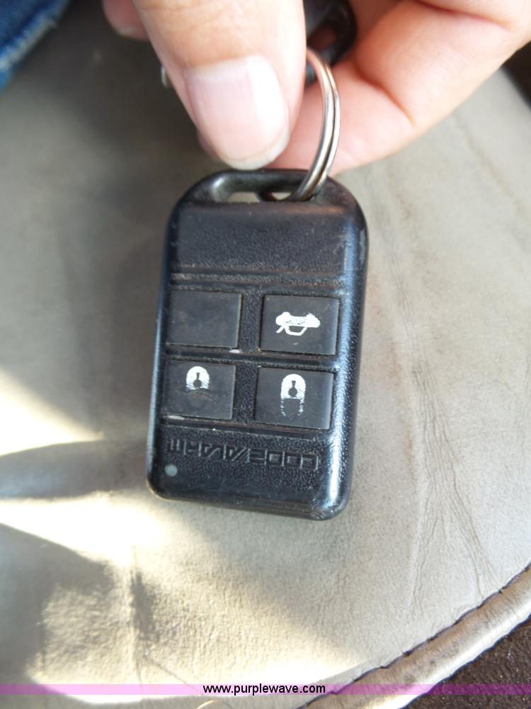 image for item L6320 2001 Cadillac DeVille DHS