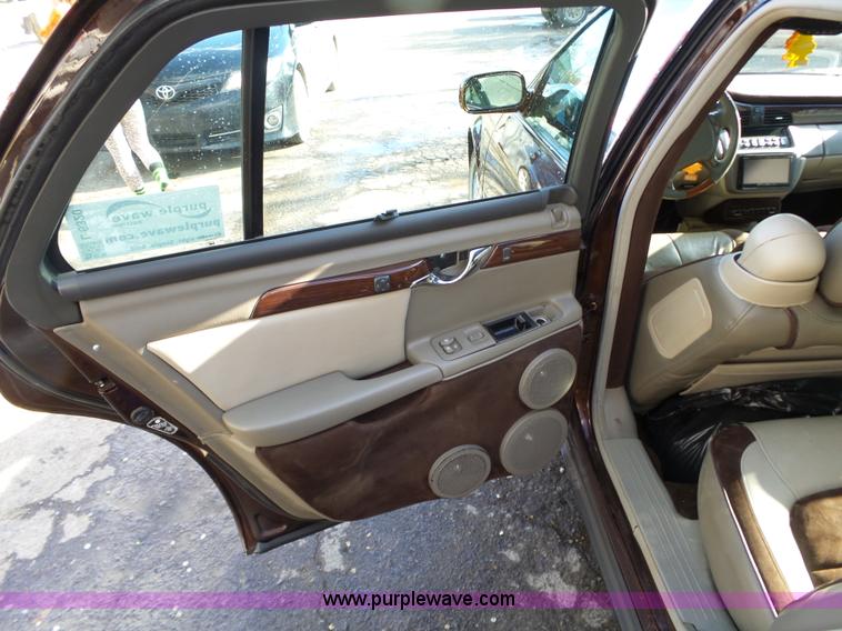 image for item L6320 2001 Cadillac DeVille DHS