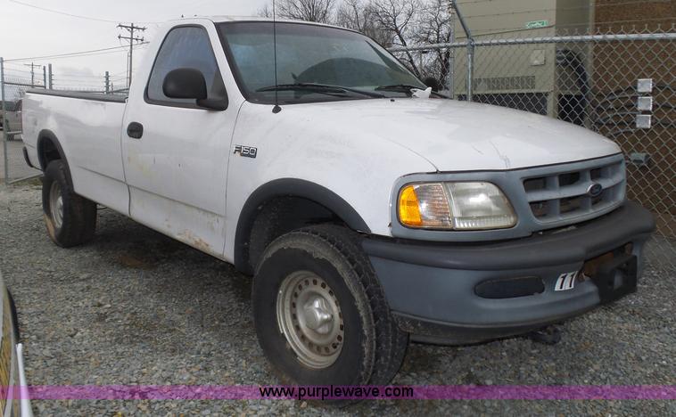 image for item L6834 1998 Ford F150 pickup truck
