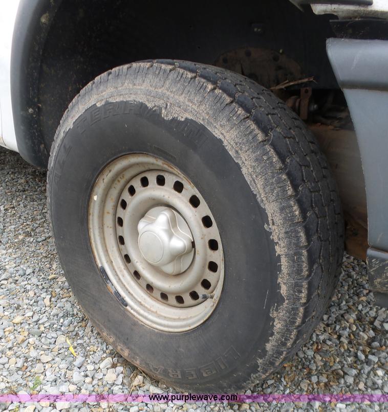 image for item L6834 1998 Ford F150 pickup truck