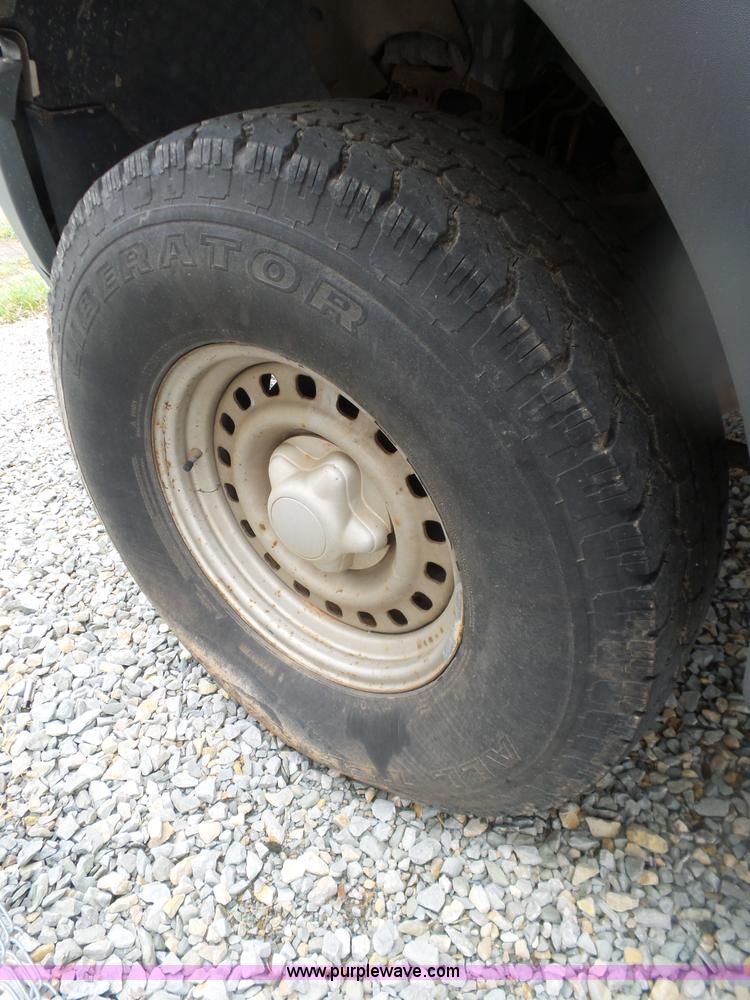 image for item L6834 1998 Ford F150 pickup truck