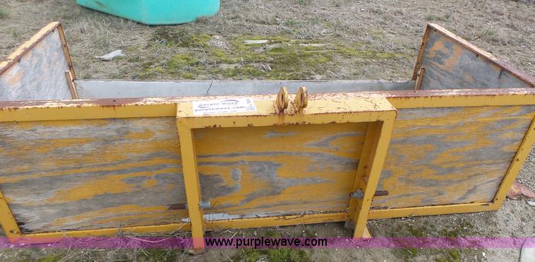 image for item L7203 Lift and carry