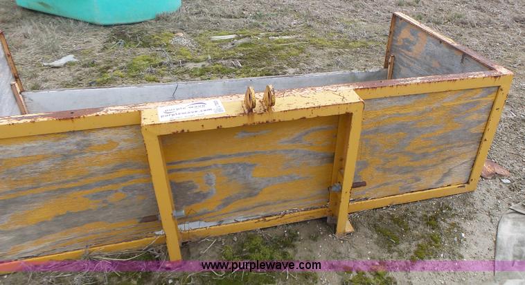 image for item L7203 Lift and carry