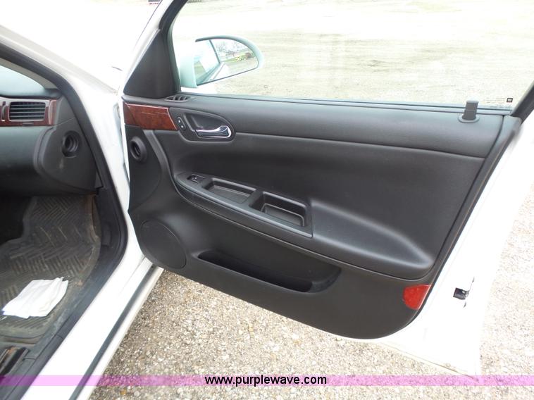 image for item L7207 2007 Chevrolet Impala LS