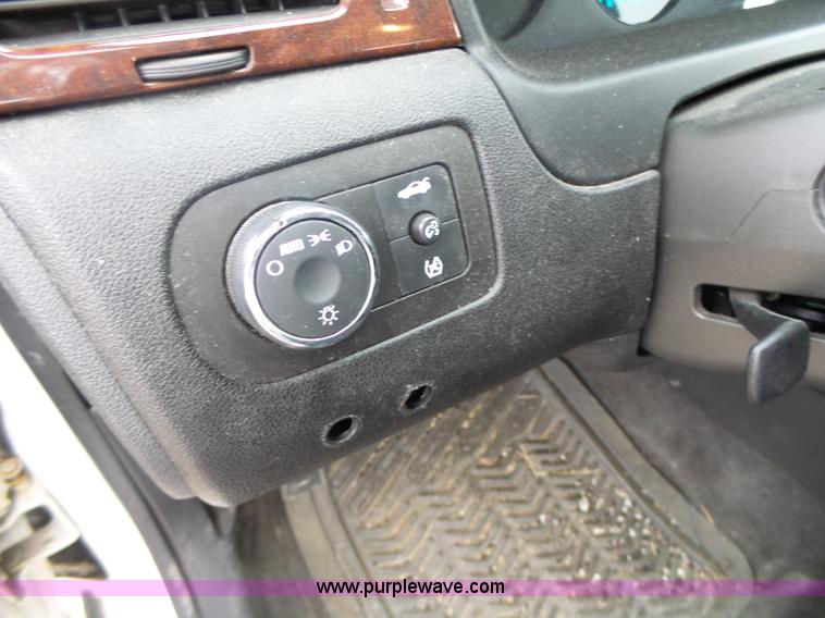 image for item L7207 2007 Chevrolet Impala LS