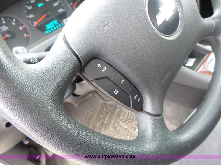 image for item L7207 2007 Chevrolet Impala LS