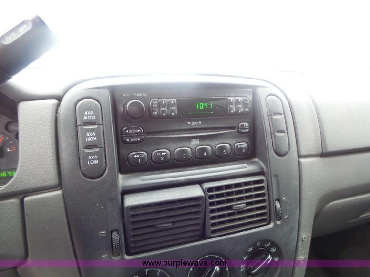 image for item L7208 2004 Ford Explorer XLS SUV