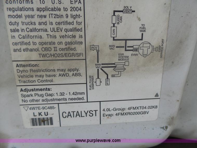 image for item L7208 2004 Ford Explorer XLS SUV
