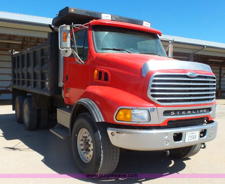 image for item L7377 2005 Sterling L9500 dump truck