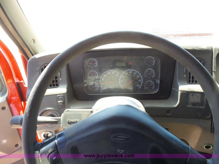 image for item L7377 2005 Sterling L9500 dump truck