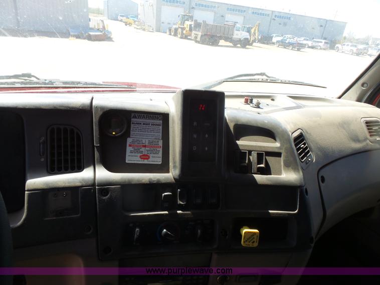 image for item L7377 2005 Sterling L9500 dump truck