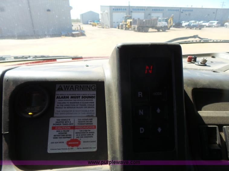 image for item L7377 2005 Sterling L9500 dump truck