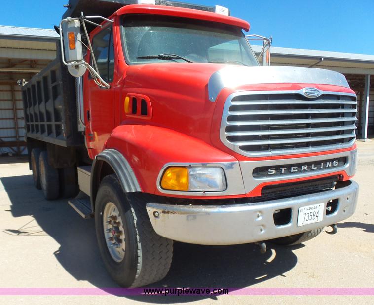 image for item L7377 2005 Sterling L9500 dump truck