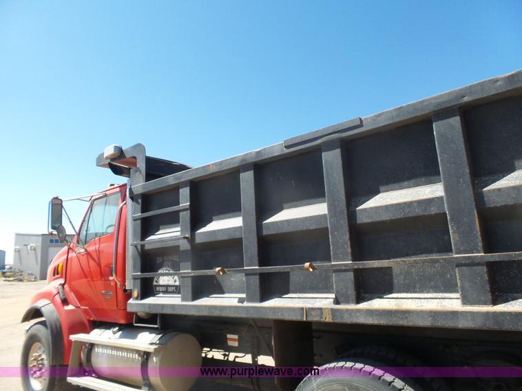 image for item L7377 2005 Sterling L9500 dump truck