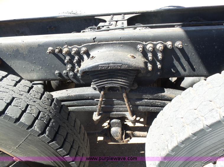 image for item L7377 2005 Sterling L9500 dump truck