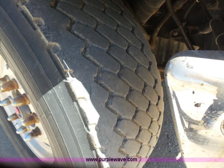 image for item L7377 2005 Sterling L9500 dump truck