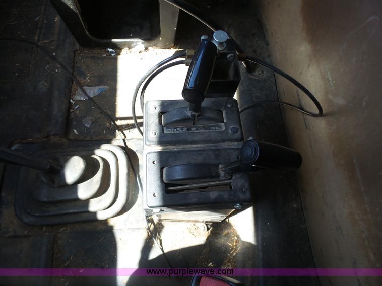 image for item L7378 1994 International 4900 dump truck