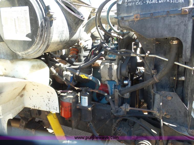 image for item L7378 1994 International 4900 dump truck