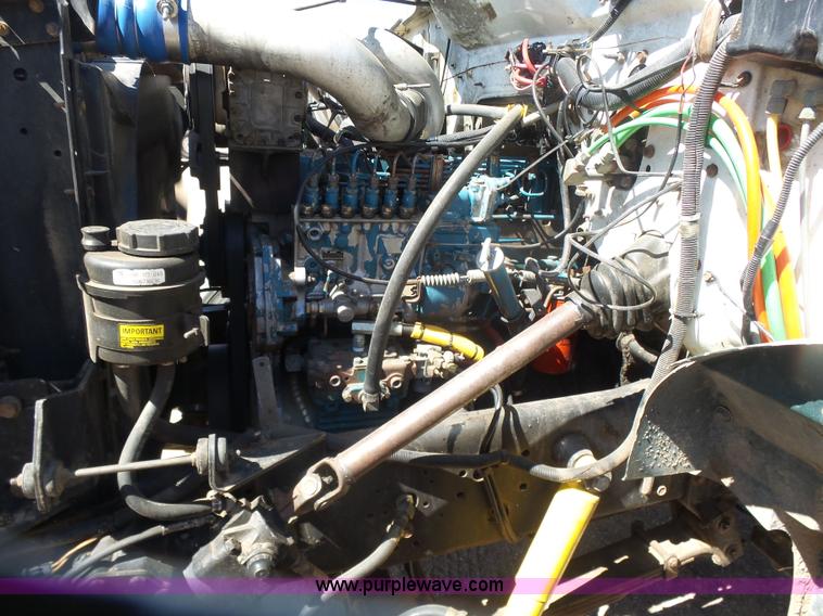 image for item L7378 1994 International 4900 dump truck