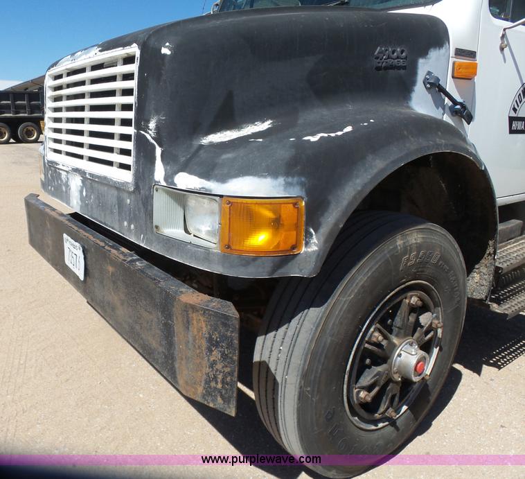 image for item L7378 1994 International 4900 dump truck