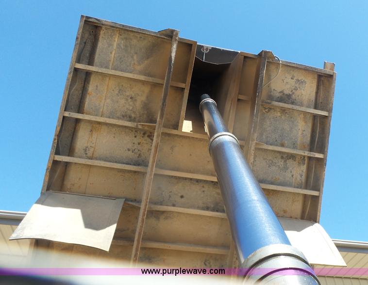 image for item L7378 1994 International 4900 dump truck