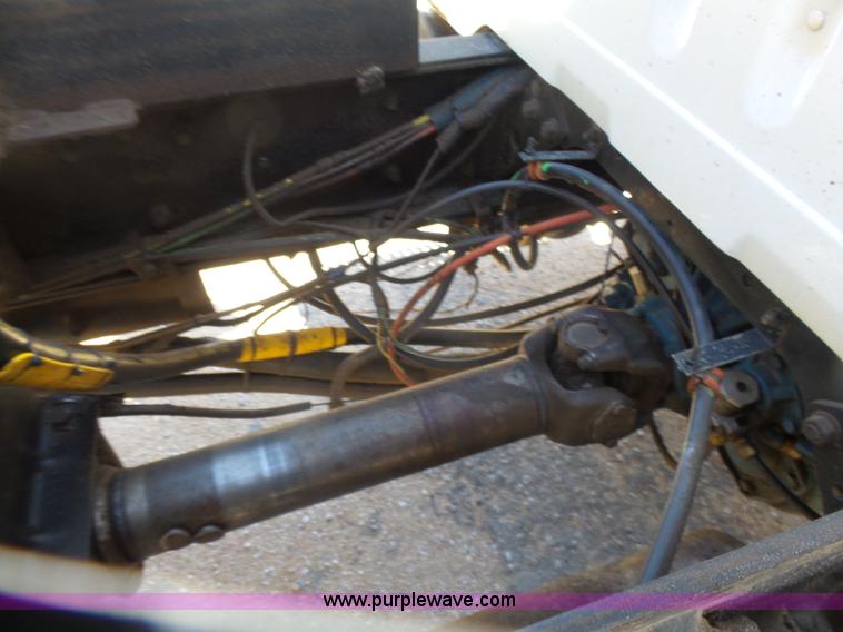 image for item L7378 1994 International 4900 dump truck