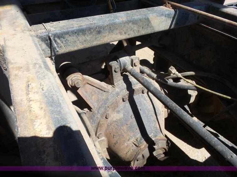 image for item L7378 1994 International 4900 dump truck