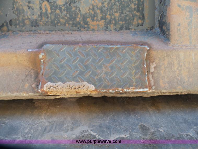 image for item L7378 1994 International 4900 dump truck