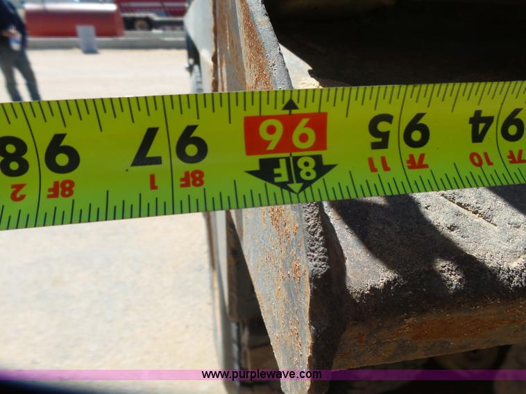 image for item L7378 1994 International 4900 dump truck