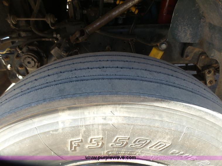 image for item L7378 1994 International 4900 dump truck