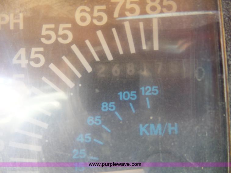 image for item L7379 1992 International 2554 dump truck