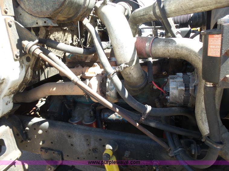 image for item L7379 1992 International 2554 dump truck