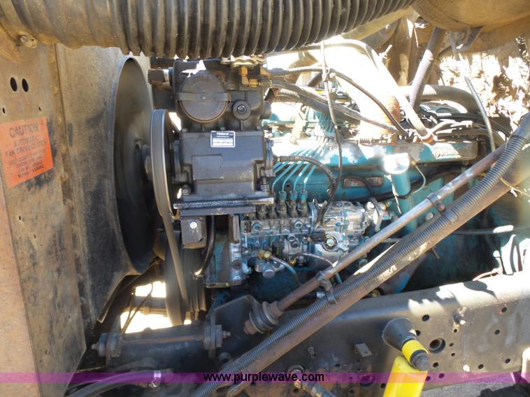 image for item L7379 1992 International 2554 dump truck