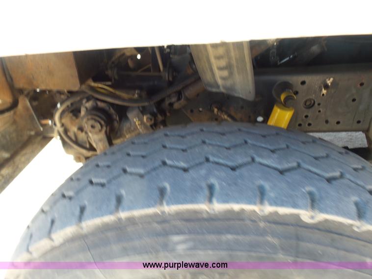 image for item L7379 1992 International 2554 dump truck