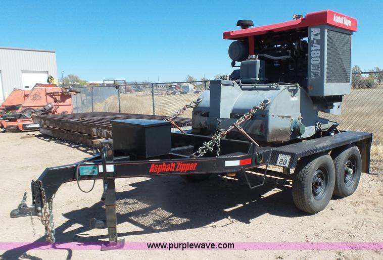 image for item L7385 Asphalt Zipper AZ-480HD cold planer