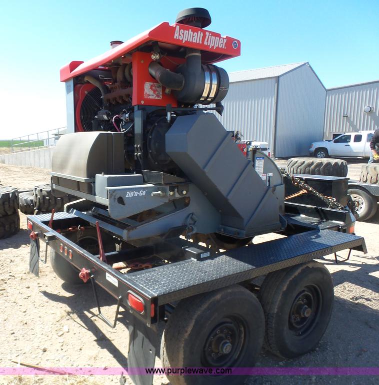 image for item L7385 Asphalt Zipper AZ-480HD cold planer