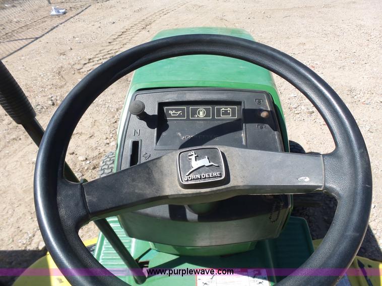 image for item L7397 John Deere 185 Hydro lawn mower