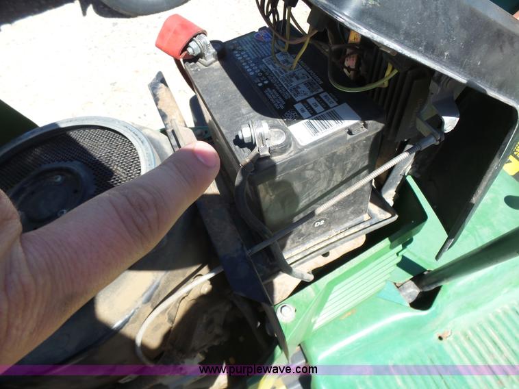 image for item L7397 John Deere 185 Hydro lawn mower