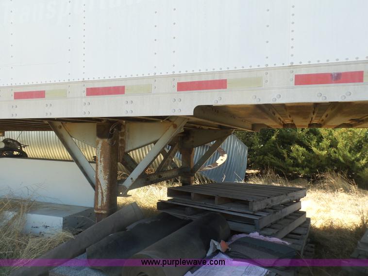 image for item L7401 1999 Fruehauf dry van trailer