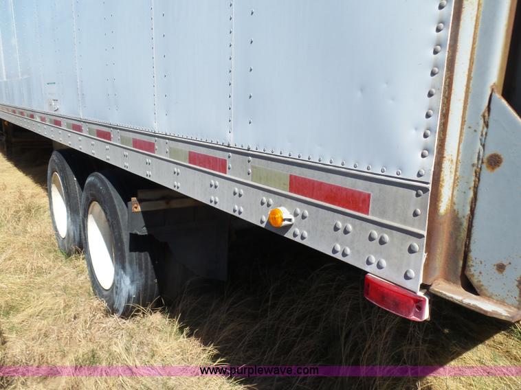 image for item L7401 1999 Fruehauf dry van trailer