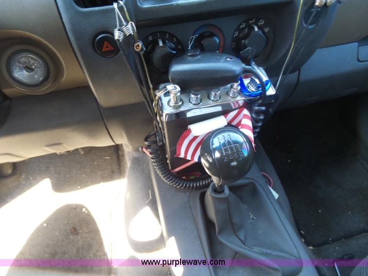 image for item L7402 2005 Nissan Xterra SUV